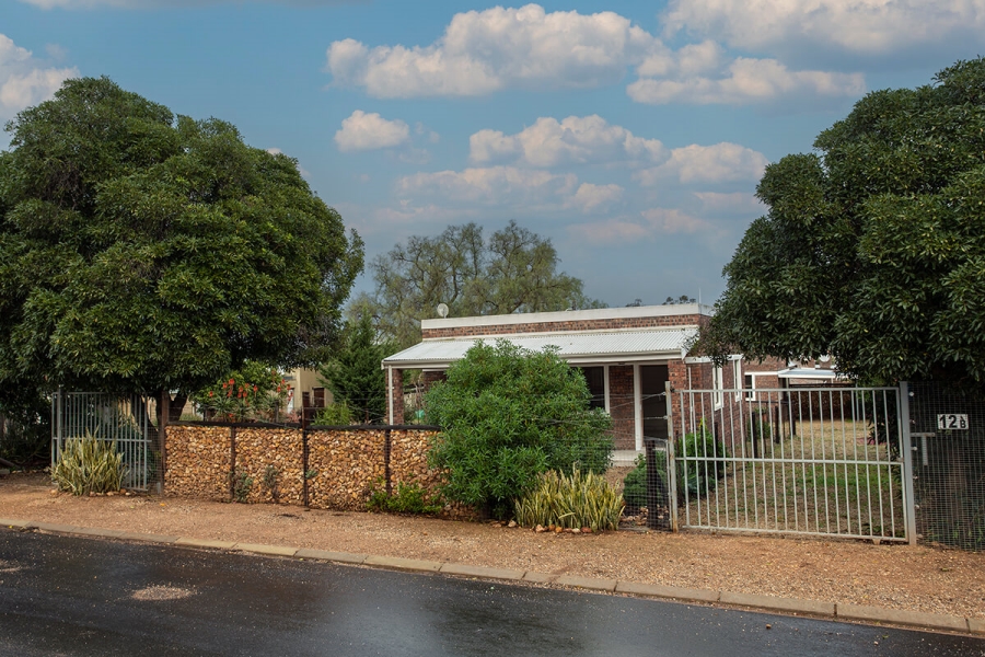 3 Bedroom Property for Sale in Moorreesburg Western Cape